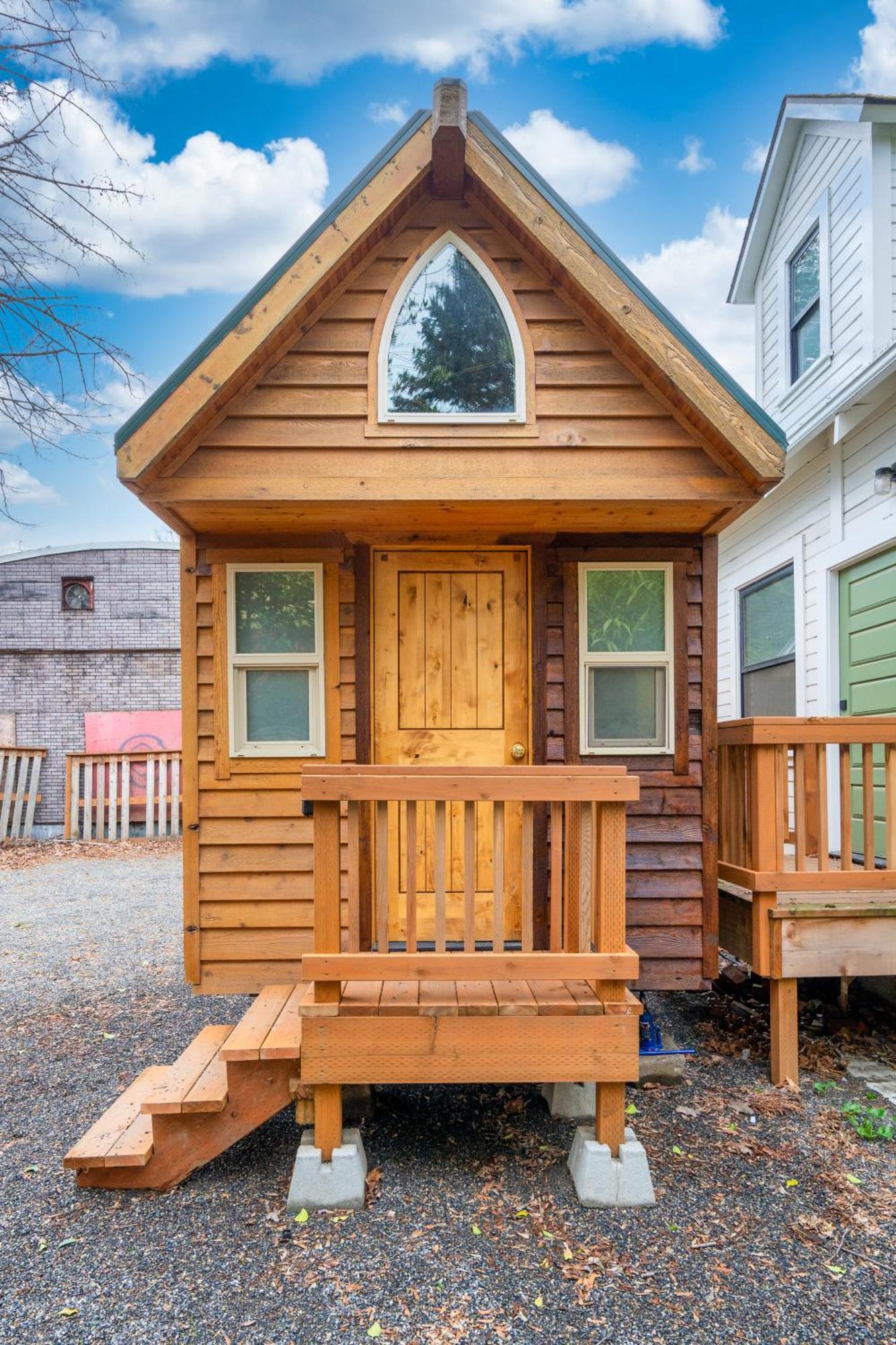 Holiday home Collection - Tiny Log - Walk To Local Shops & Eateries *