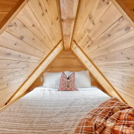 Stay Portland Collection - Tiny Log Cabin - Walk To Local Shops & Eateries Extérieur photo