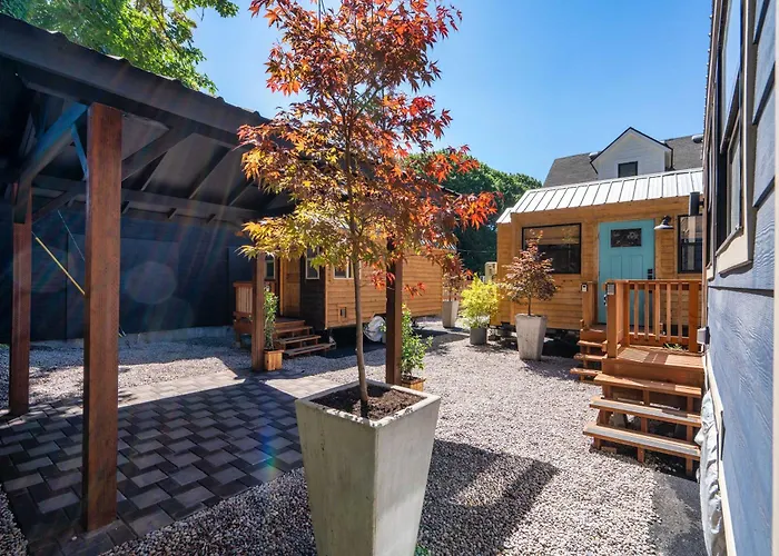 Stay Portland - Tiny Log Cabin - Walk To Local Shops & Eateries